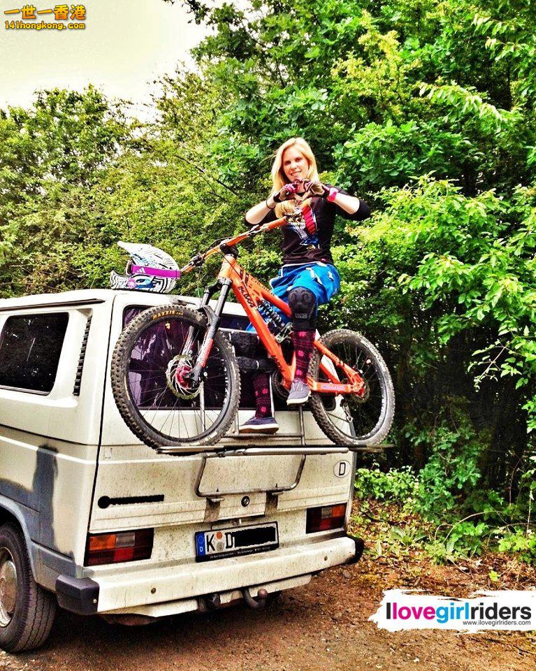 downhill-girls.jpg