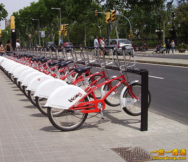 Bicing_Barcelona_Urban_Cycling.JPG