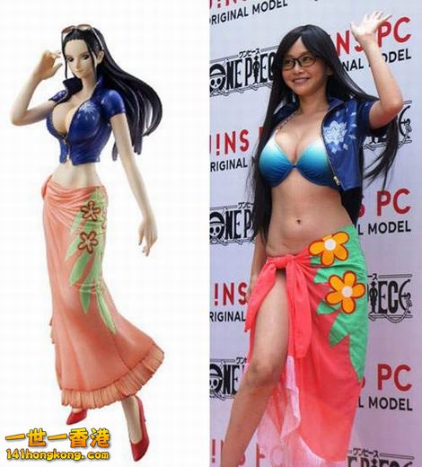 杉原杏璃（右）扮成妮可羅賓