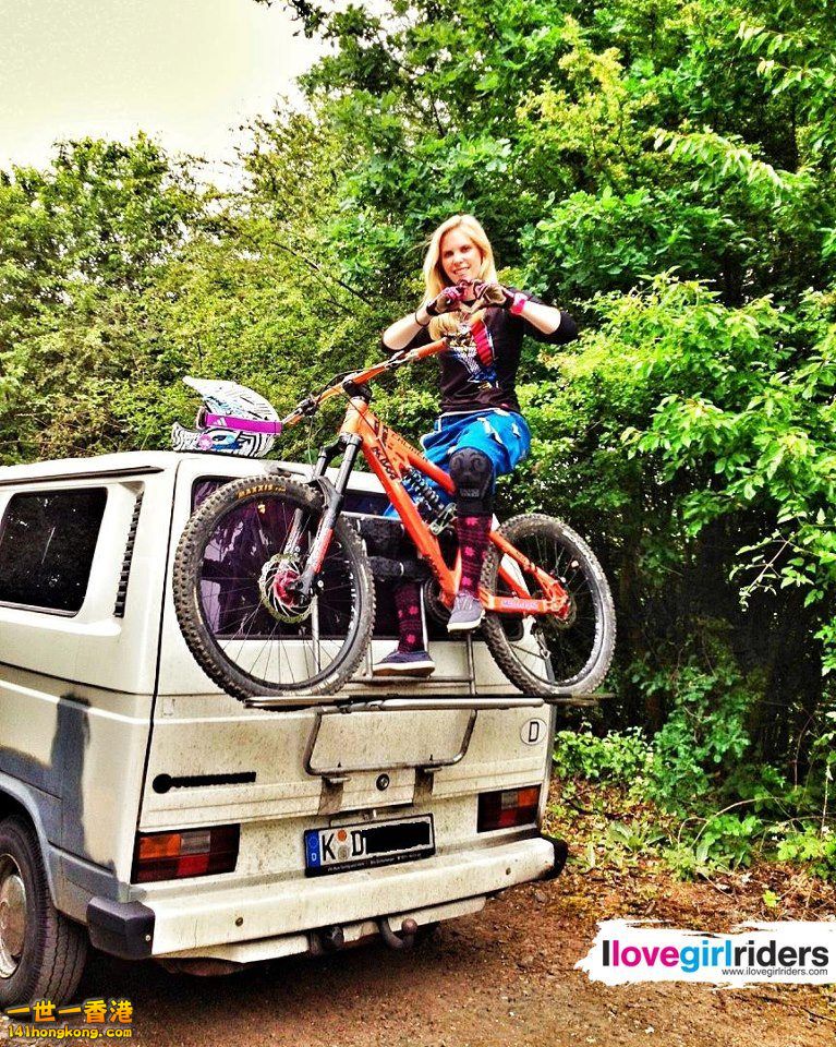 downhill-girls.jpg