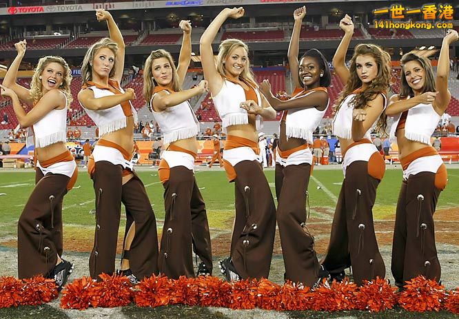 texas-football-cheerleader.jpg
