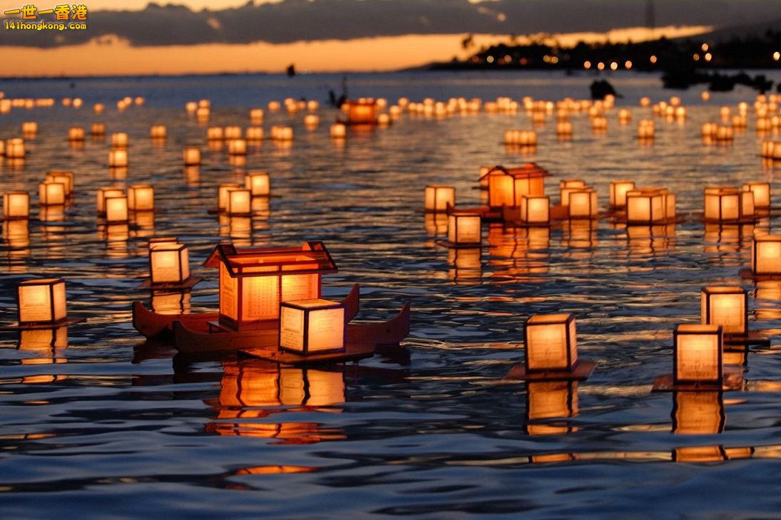 Lantern floating Hawaii 2.jpg