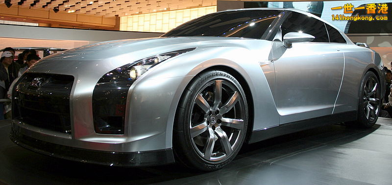800px-Nissan_GT-R_2005_TMS_1.jpg