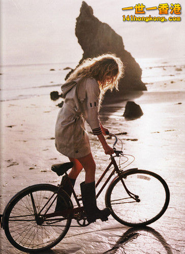 r2,beach,bicycle,girl,bike,sea-118970c3dfb7759ede883f63c3a71eec_h.jpg