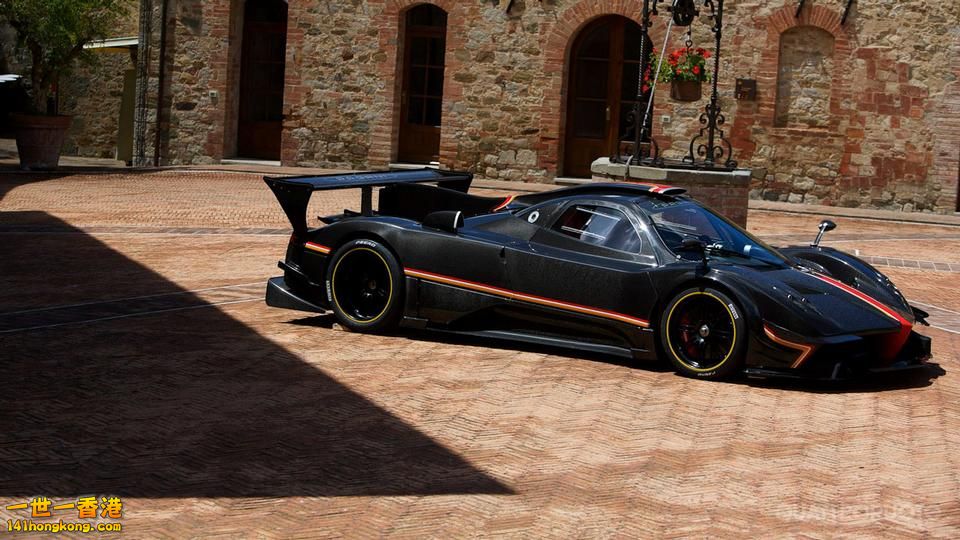 412550_6916_big_2013-pagani-zonda-revolucion-5.jpg