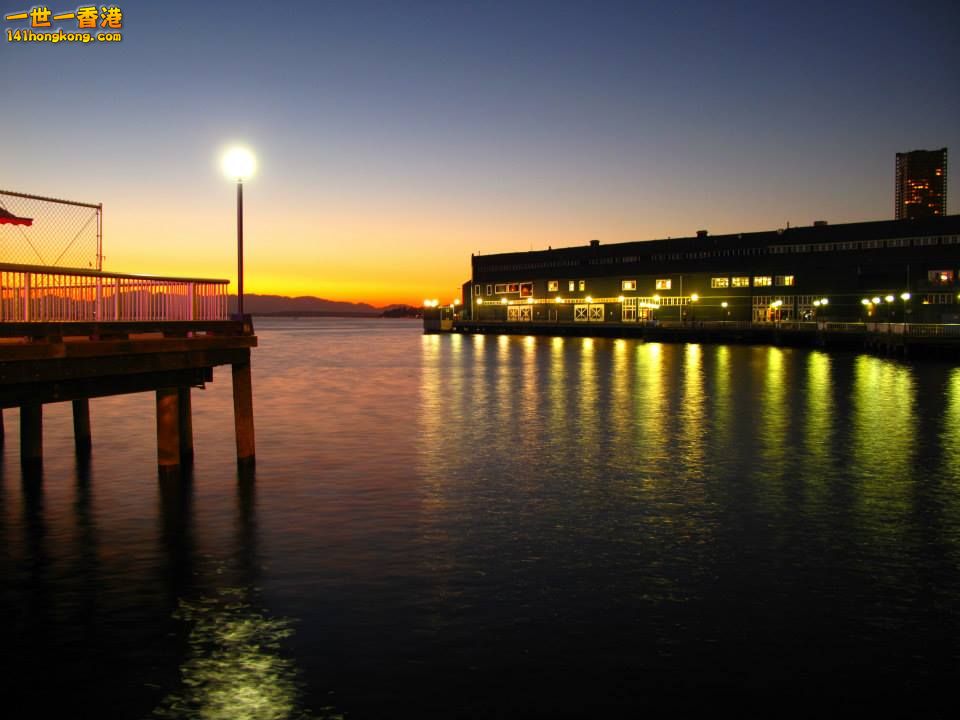 60610_10202033040575431_461987261_n.jpg