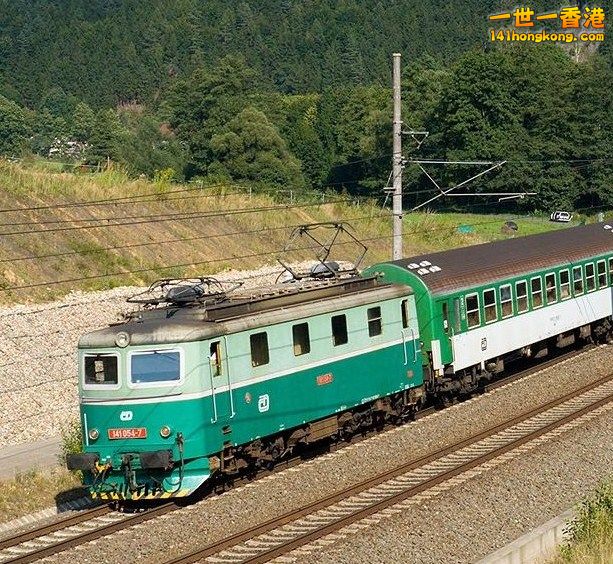 141 054-7, Sv 1306, Lupěné - Hoštejn.jpg