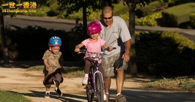 family_bike_children.jpg