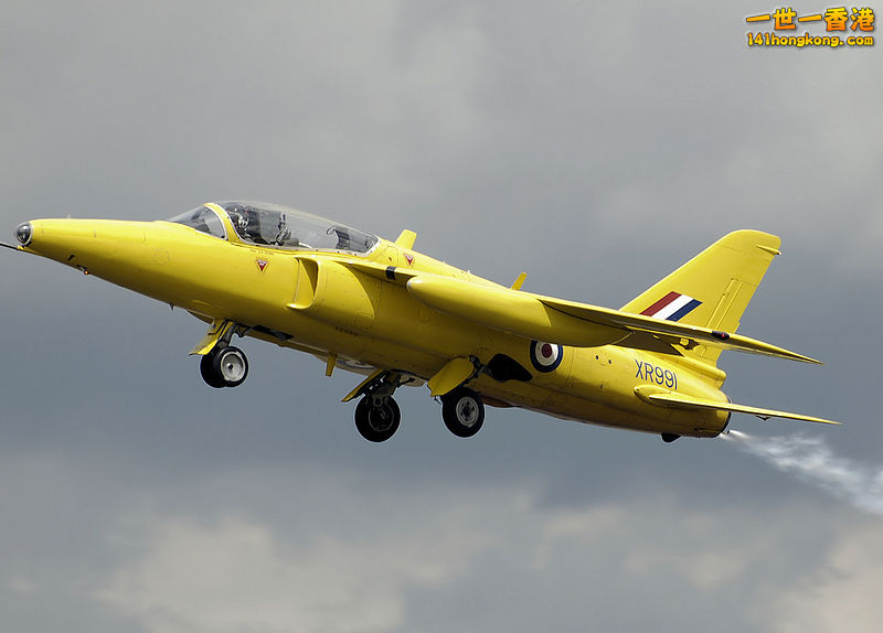 蚋式教練機T.1 2008 在英國Kemble Air Show的飛行表演.jpg