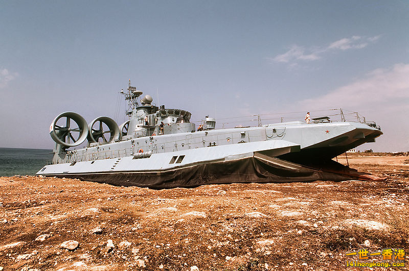Zubr class LCAC.jpg