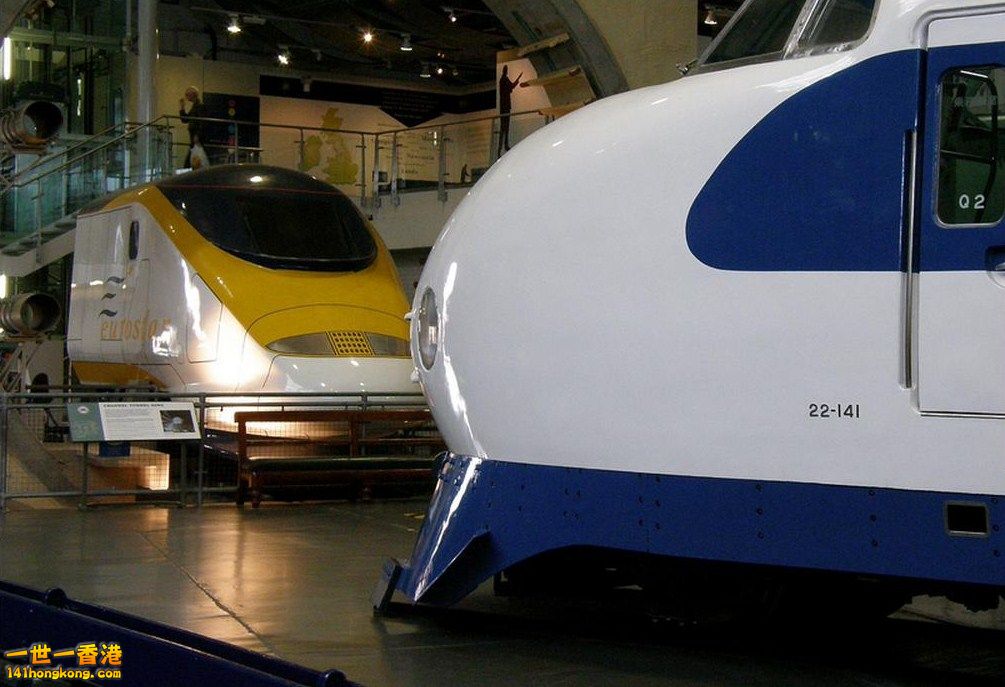 Japanesse Bullet 22-141 National Railway Museum, York.jpg