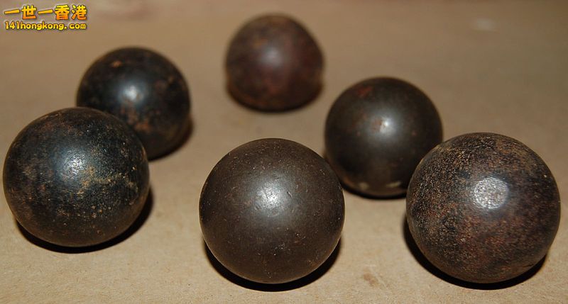 Matchlock musket balls, alleged to have been discovered at Naseby battlefield. F.jpg