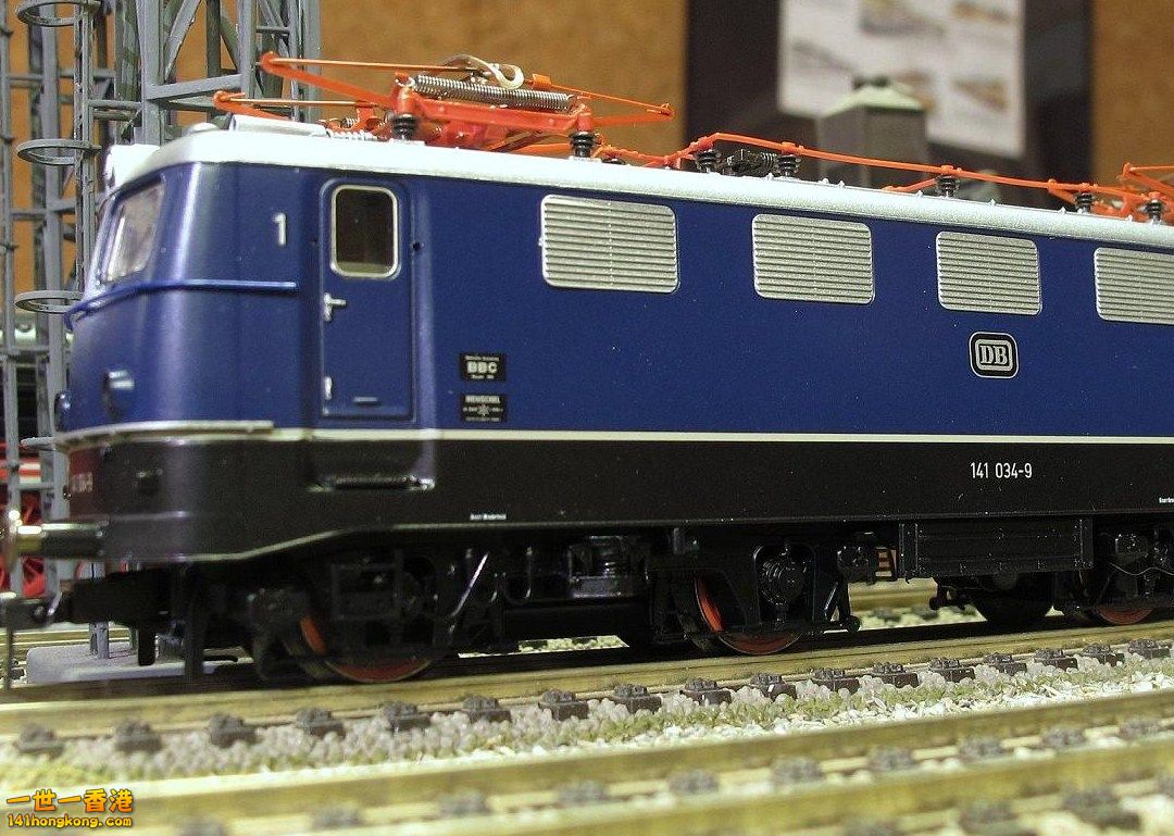 DB 141 034-9 - Roco.jpg