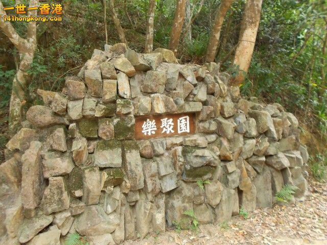 064.jpg