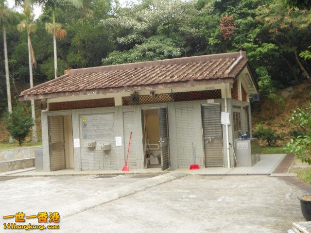 070.jpg