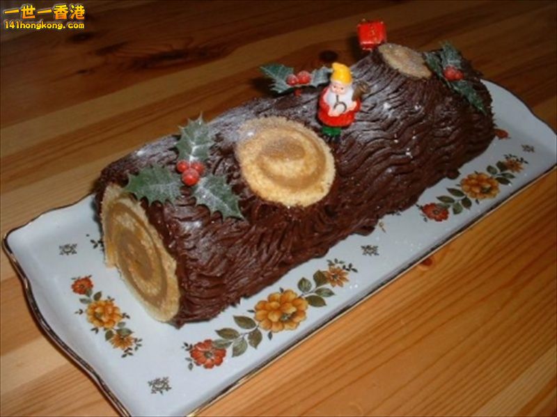 Christmas-cake-buche-de-noel-France.jpg