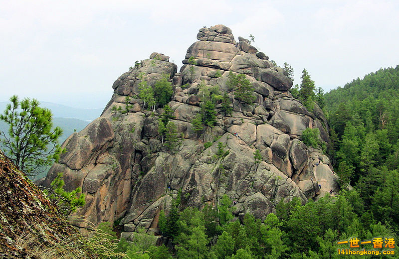 A typical stolby in the Stolby National Reserve near Krasnoyarsk.jpg