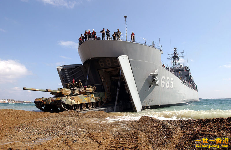 孤隼峰級坦克登陸艦_1.jpg