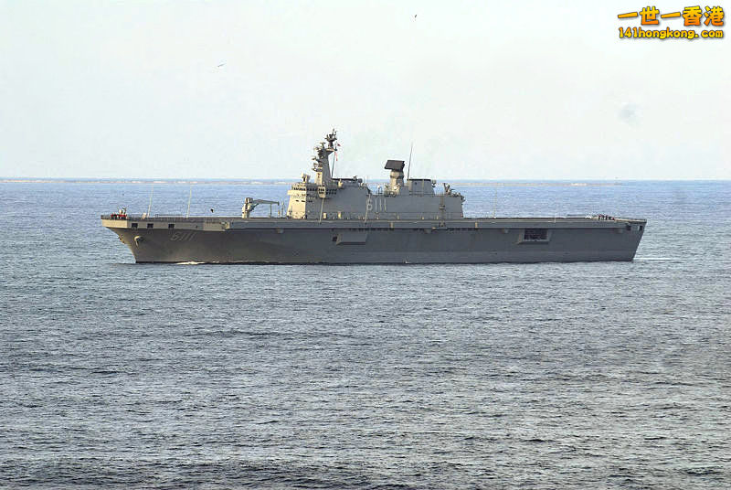 獨島號兩棲攻擊艦.jpg