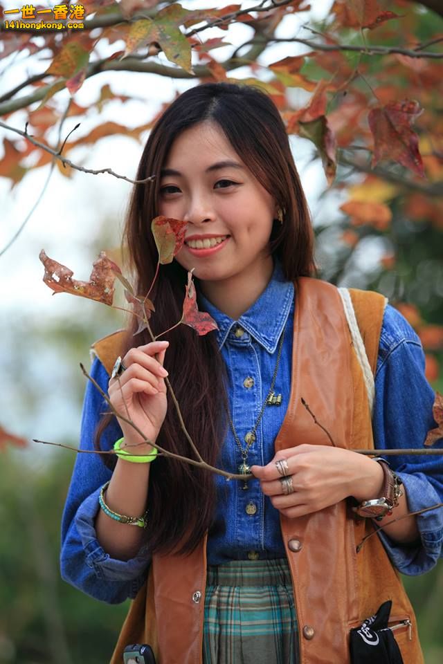 紅荼 女.jpg