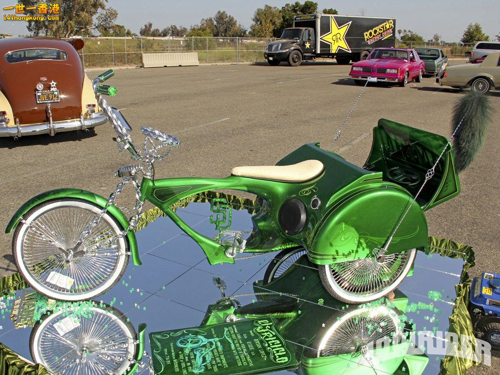 1212-lrmp-11-o 2012-lowriderfest-anaheim-ca lowrider-bicycle.jpg