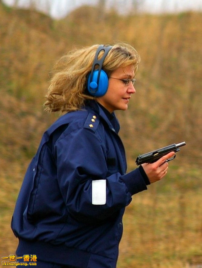 Estonian Policewoman.jpg