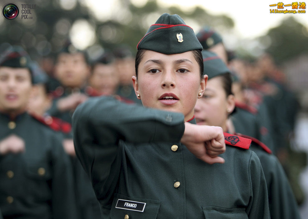 Female Soldier in Bogota.jpg