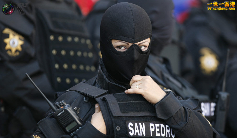 Police Women in San Pedro Garza Garcia.jpg