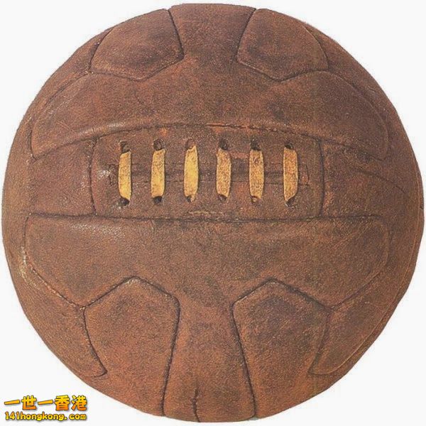 world_cup_footballs_through_history_02.jpg
