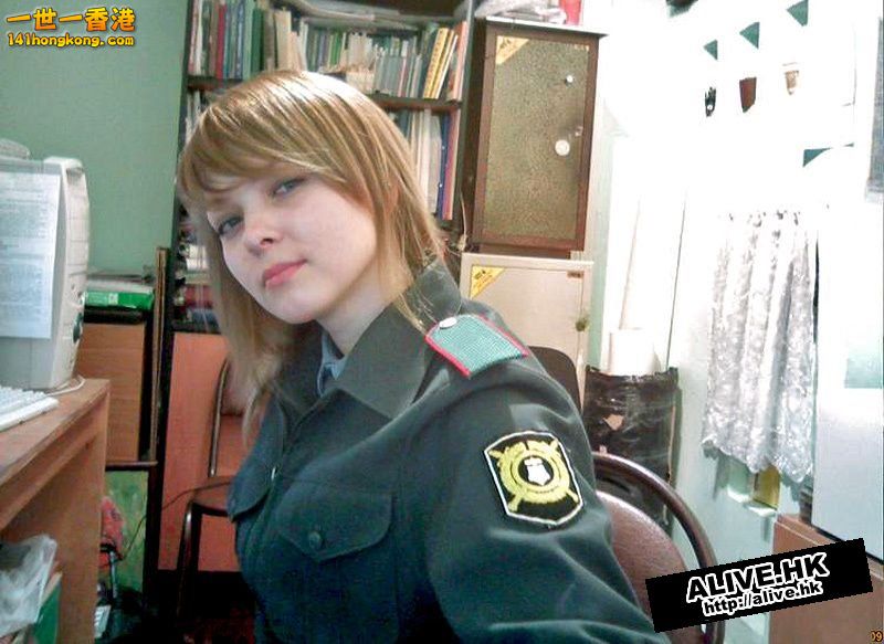 女醫官被垂死同袍要求「露奶止痛」