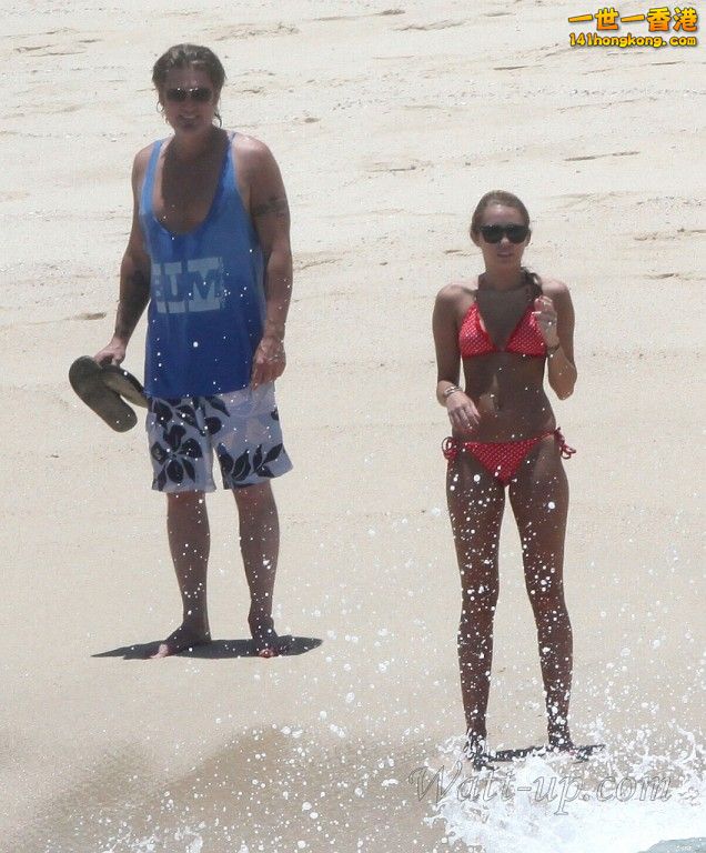 Miley_Cyrus_ (971).jpg