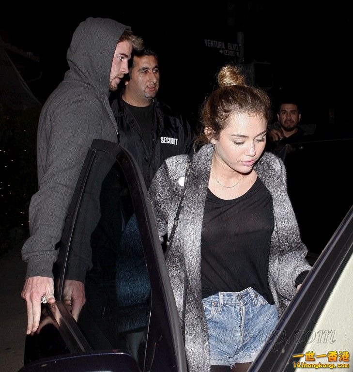 Miley_Cyrus_ (1290).jpg