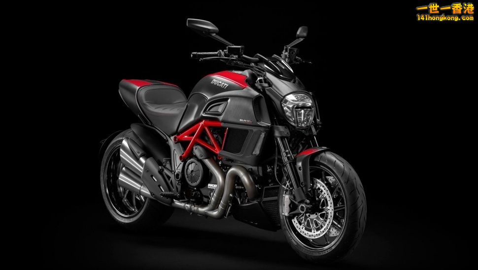 ducati-diavel-carbon-red-front-right-970x548-c.jpg