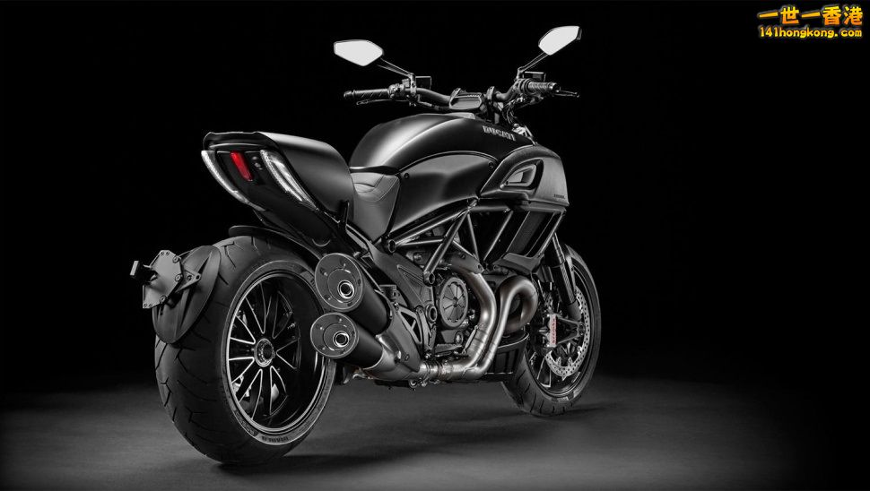 ducati-diavel-rear-right-970x548-c.jpg