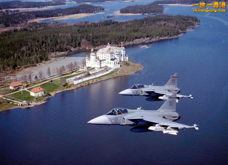 800px-Swedish Jas-39.jpg