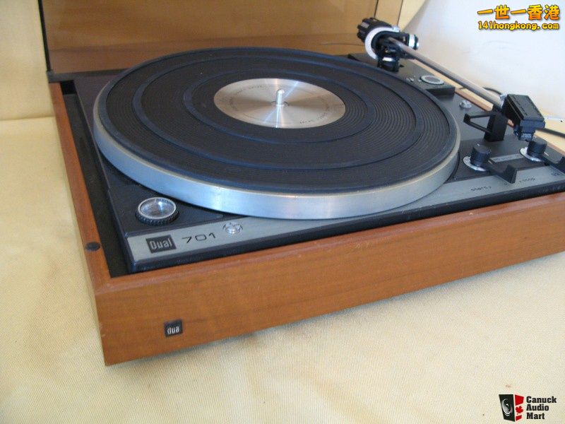 267771-dual_701_turntable.jpg