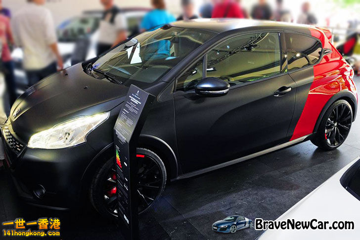 2015-Peugeot-208-GTi-2014-Paris-Auto-Show.jpg