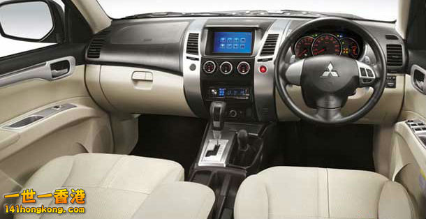 Pajera-Sport-Interior1.jpg