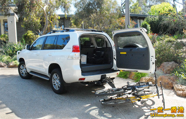 prado_150_bike_carrier1.jpg