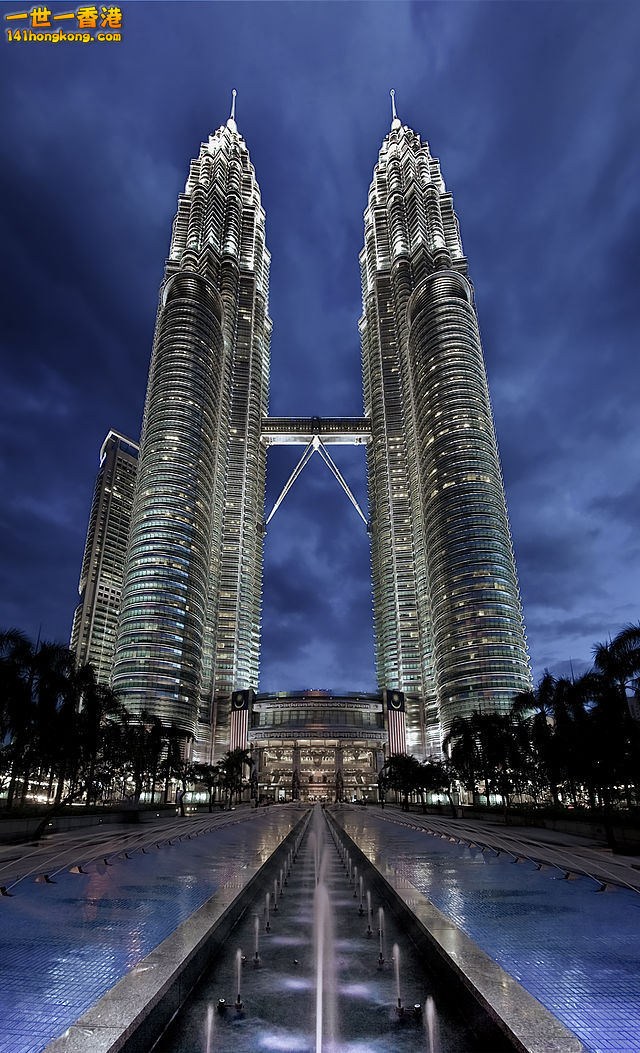 640px-Petronas_Panorama_II.jpg