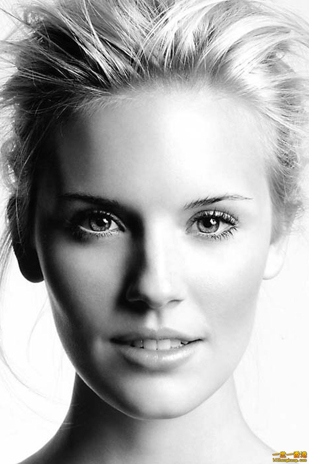 maggie_grace_headshot_a_p.jpg