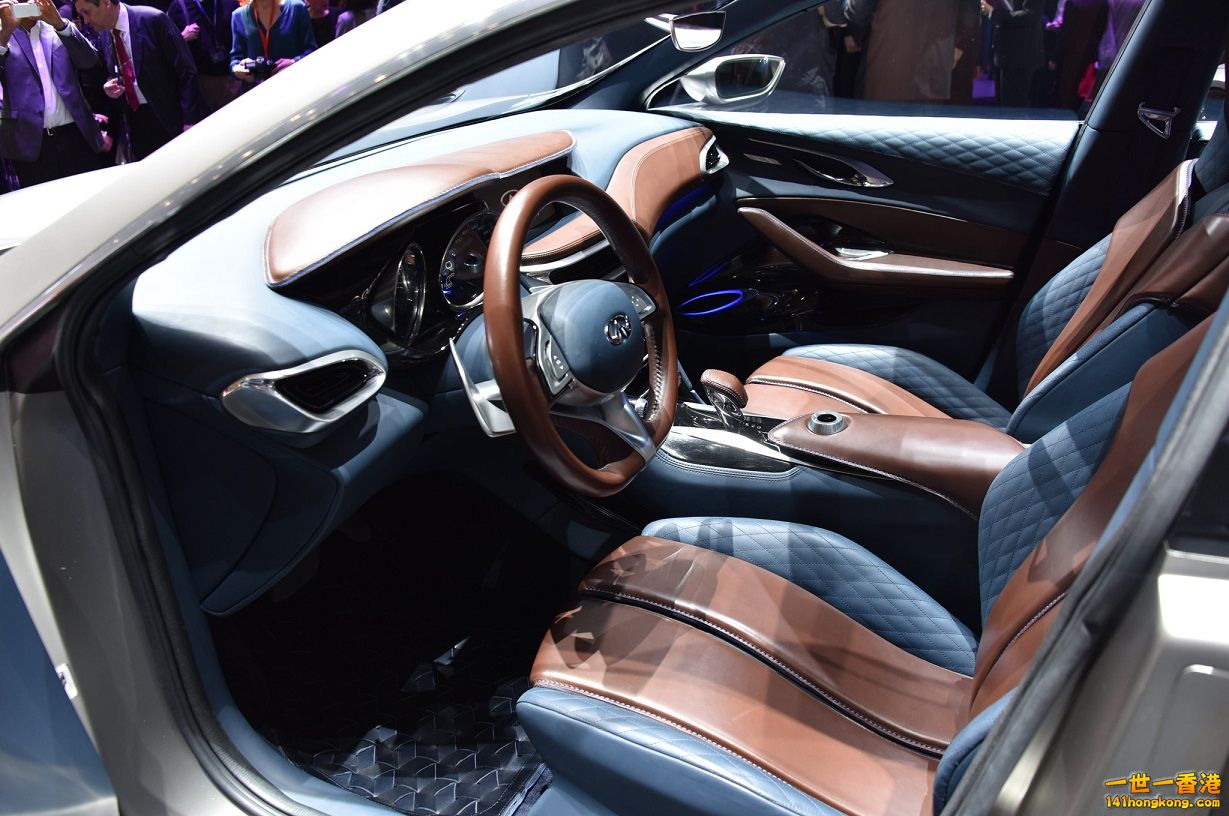 infiniti-qx30-concept-interior.jpg