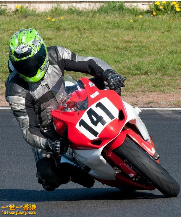 #141 Andrew Townley, Mallory Park 4813.jpg