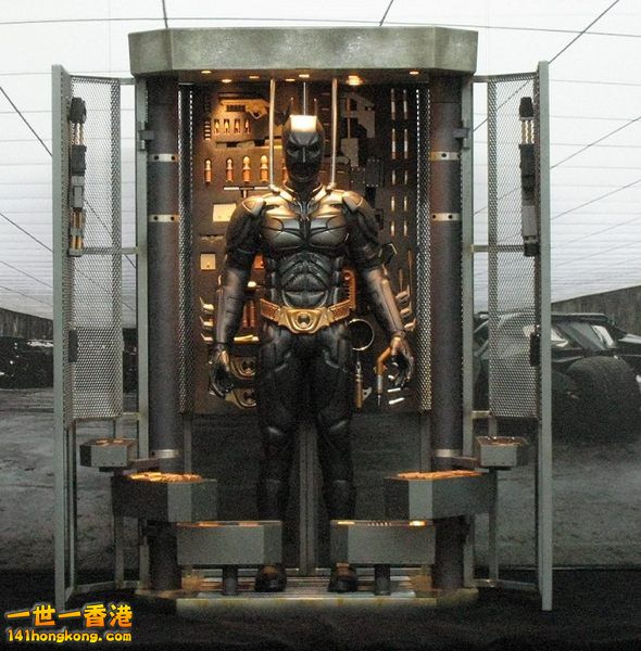 Toys Legend BATMAN ARMORY.jpg