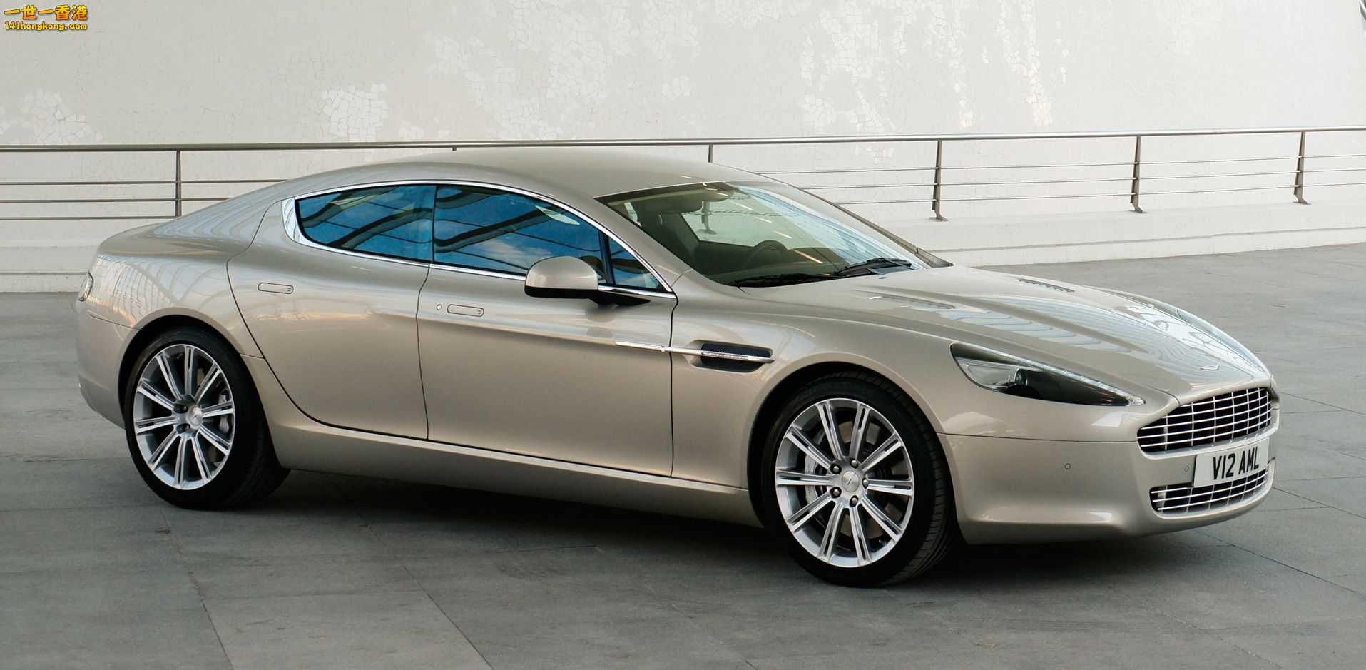 Aston-Martin-Rapide-Silver-Blonde-2009-1920x1080-003.jpg