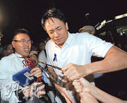 記者受襲 2015-4-30.jpg