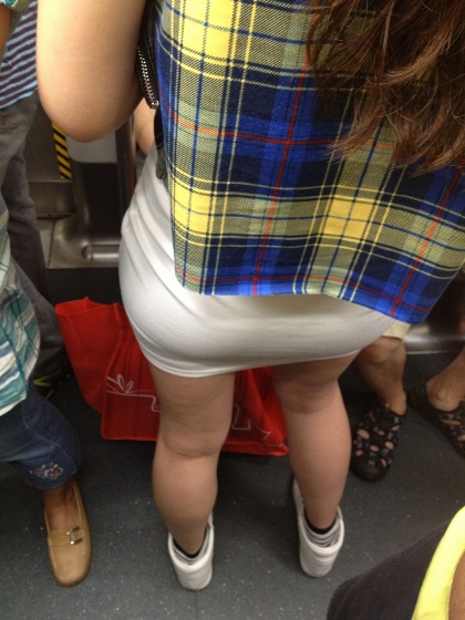 172703s999swqmv90juv1v.jpg