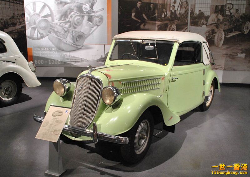 Skoda_Museum_2010_03 800.jpg