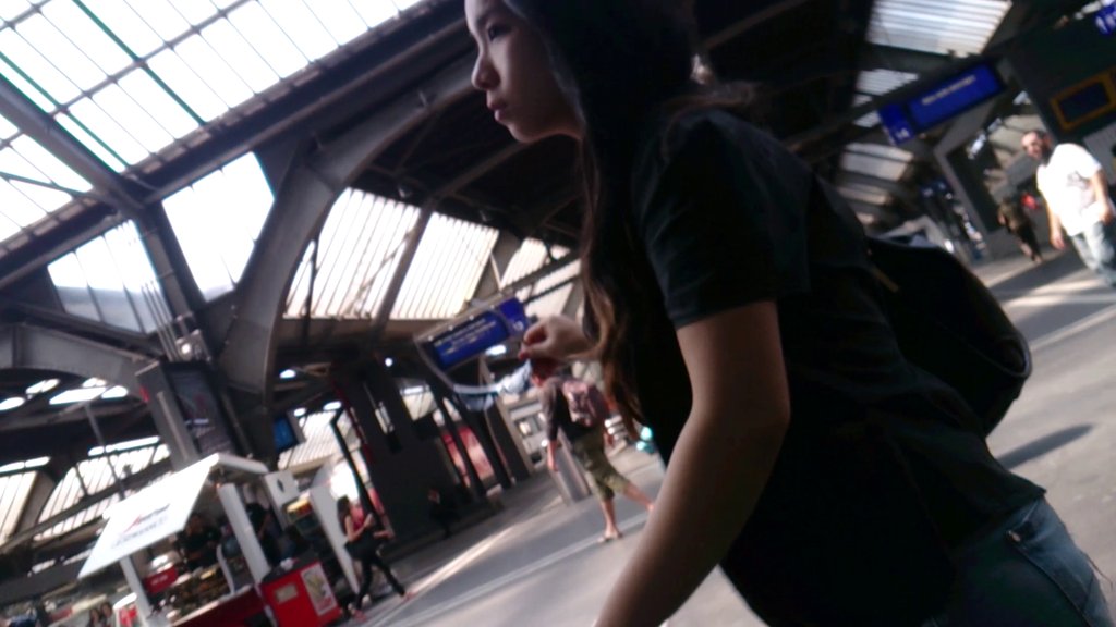 38647288vCH.jpg