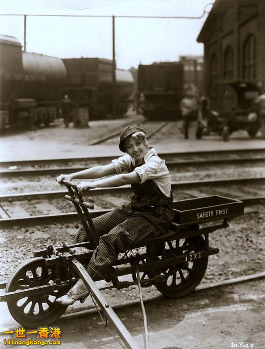 Strange old vehicles15.jpg